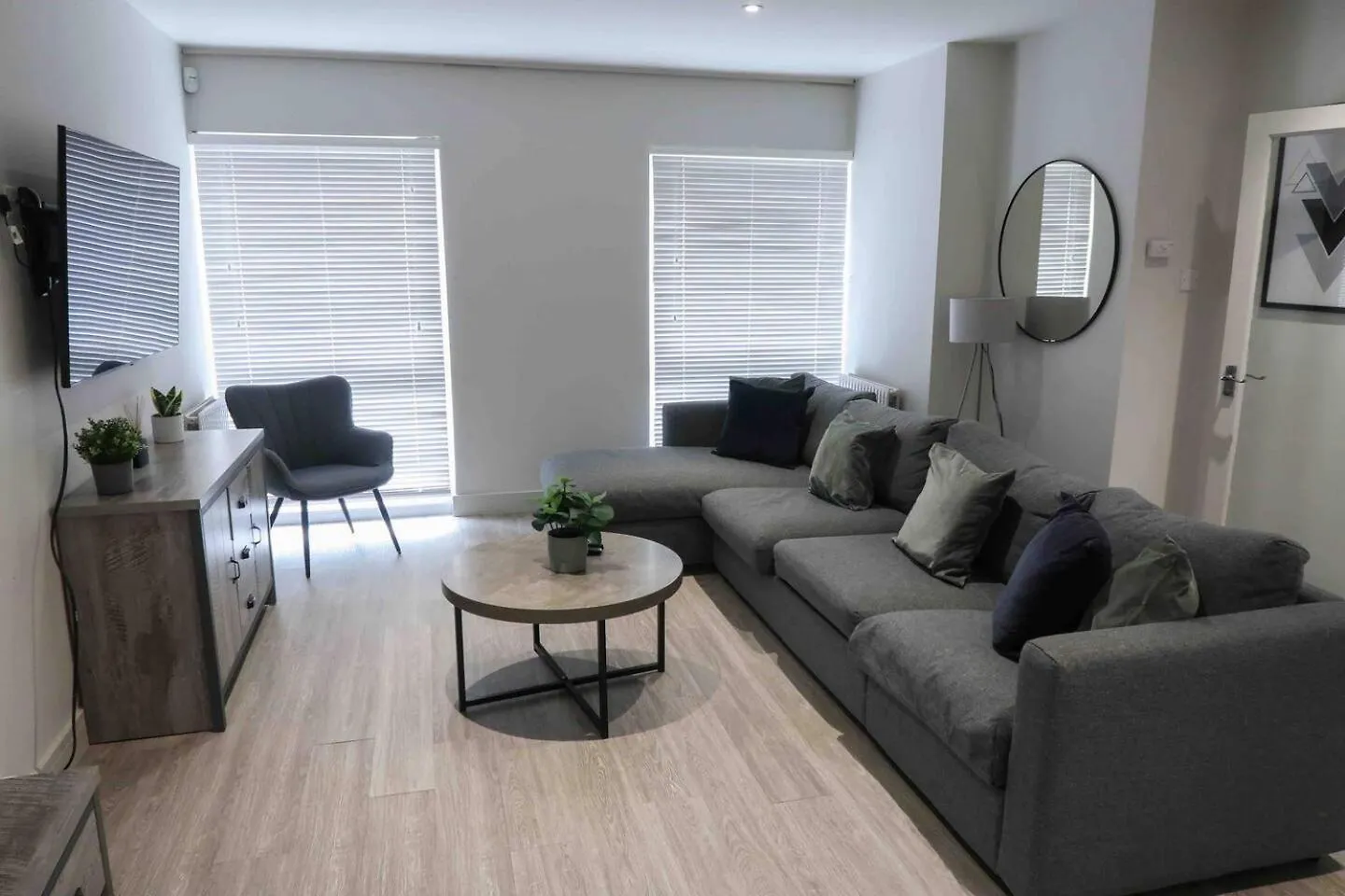 3 Bedroom Bungalow Close To Peak District With Garden シェフィールド 0*,