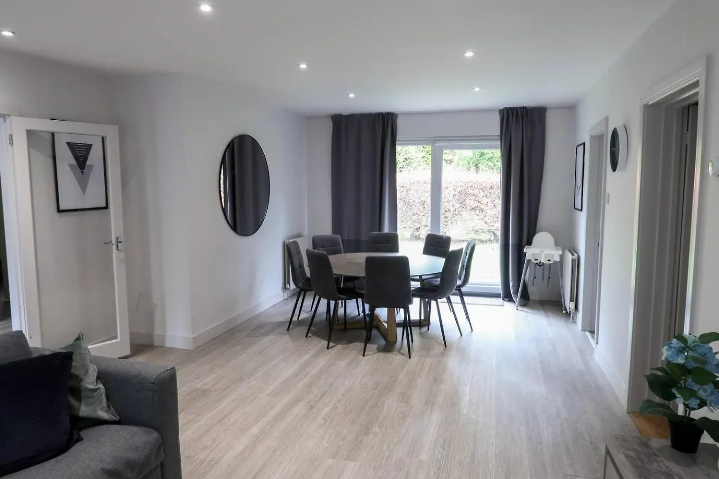 3 Bedroom Bungalow Close To Peak District With Garden シェフィールド 別荘